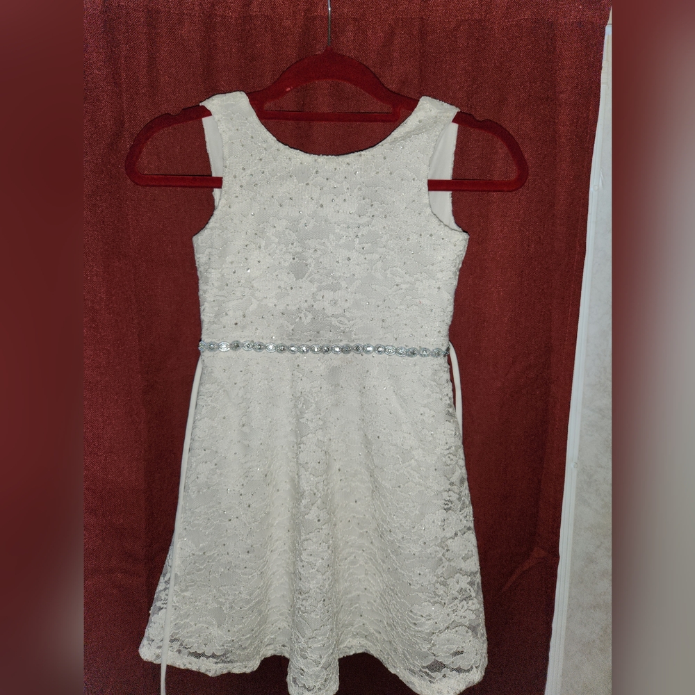 Speechless girl's dress